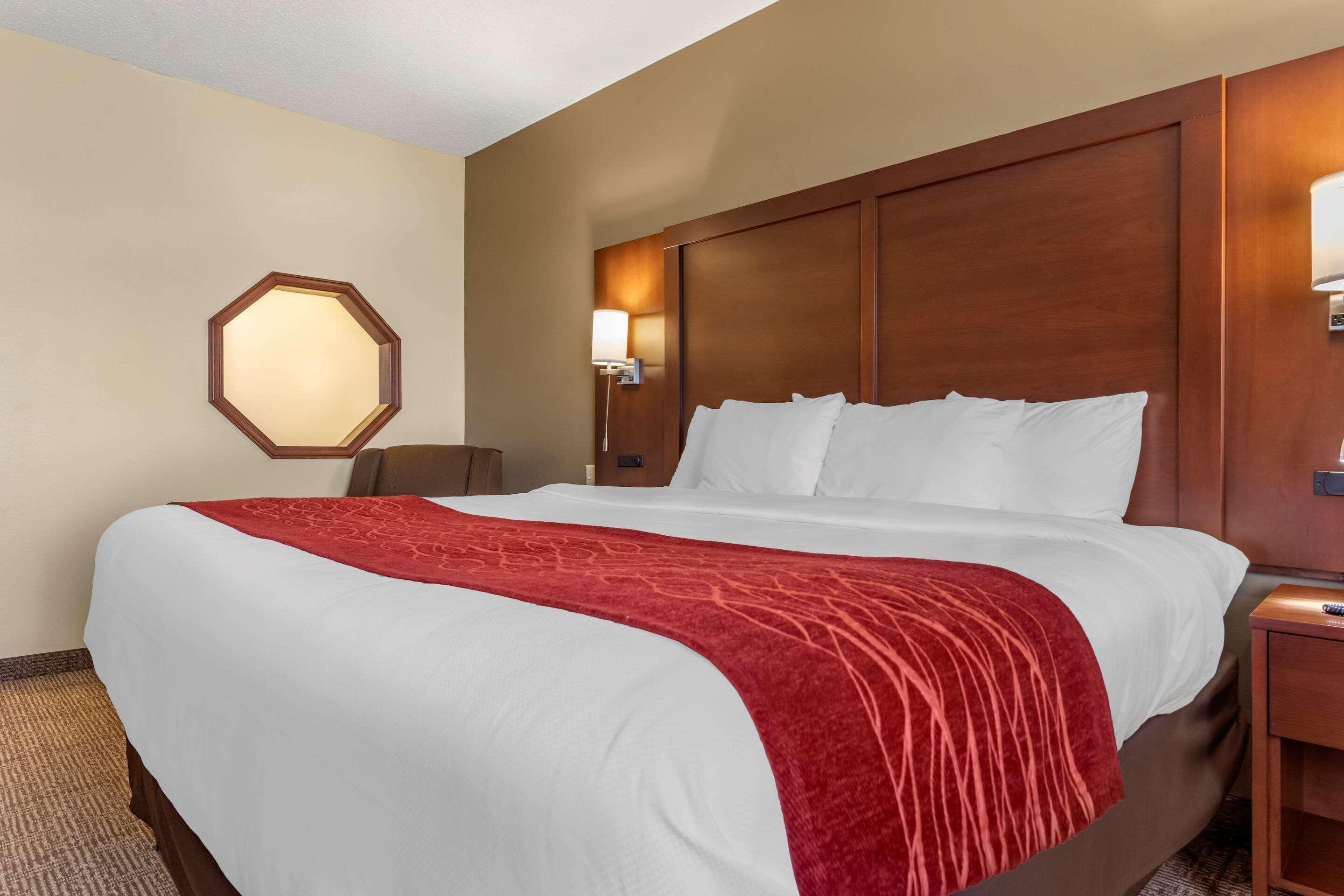 Comfort Inn & Suites Streetsboro - Kent Экстерьер фото