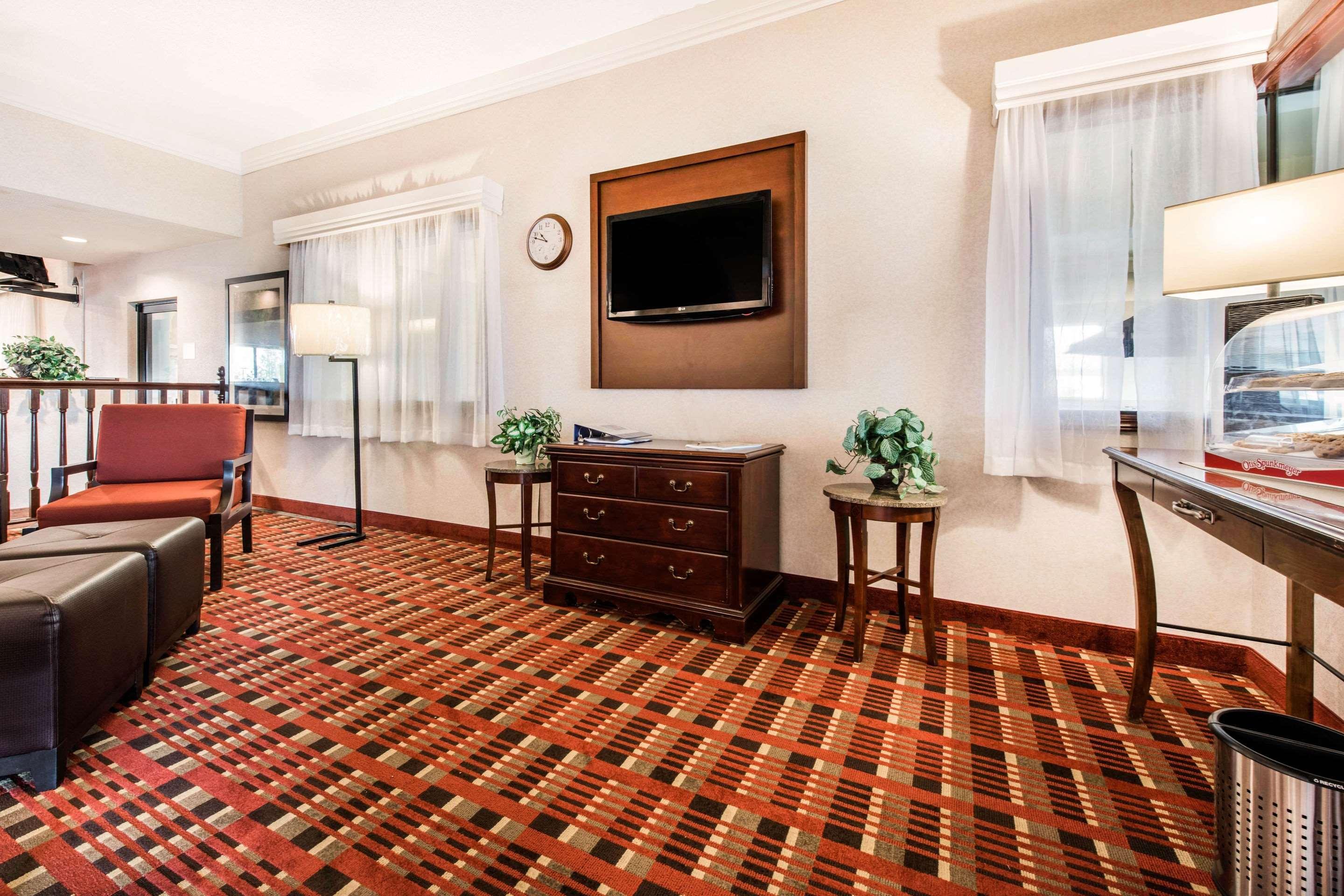 Comfort Inn & Suites Streetsboro - Kent Экстерьер фото