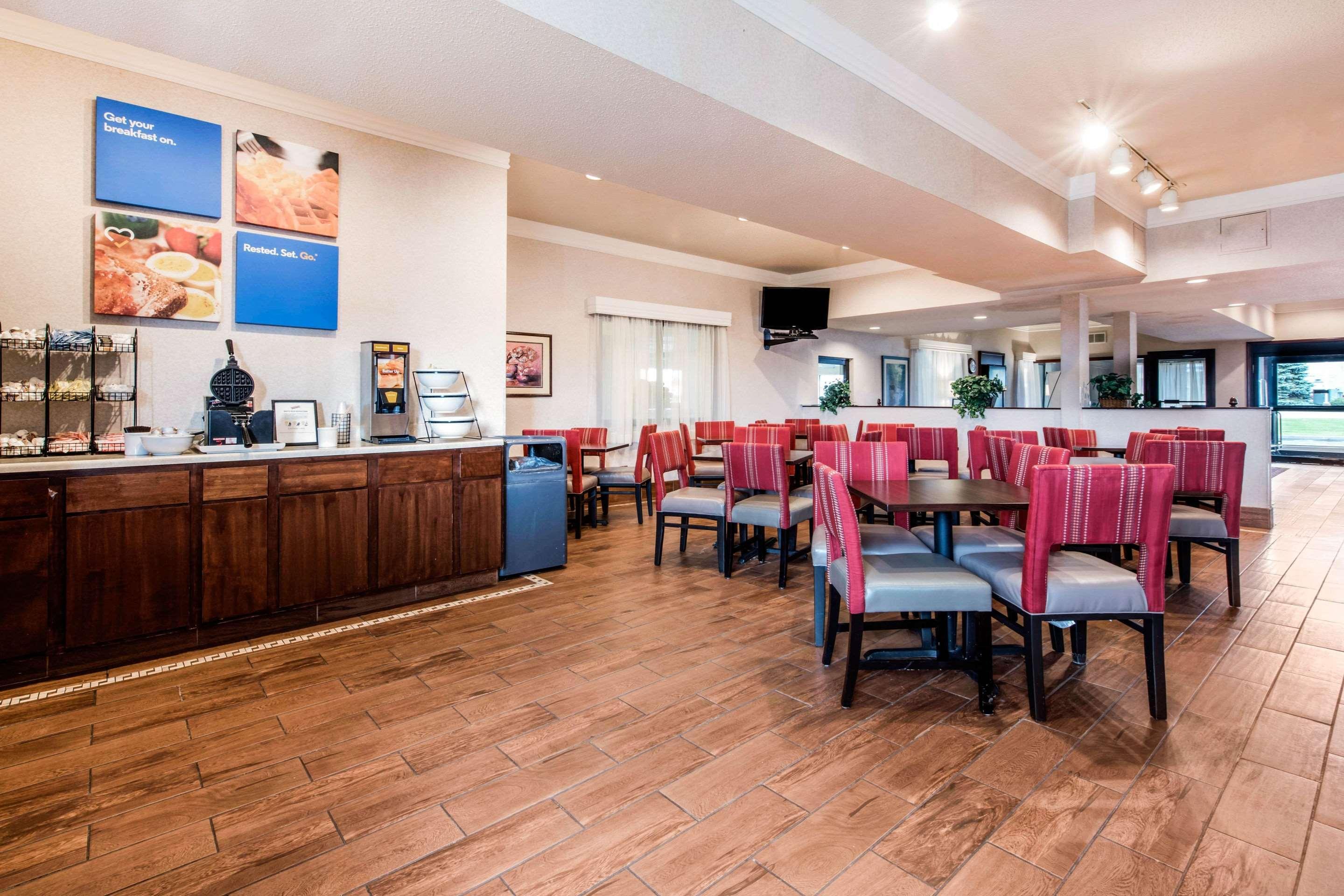 Comfort Inn & Suites Streetsboro - Kent Экстерьер фото