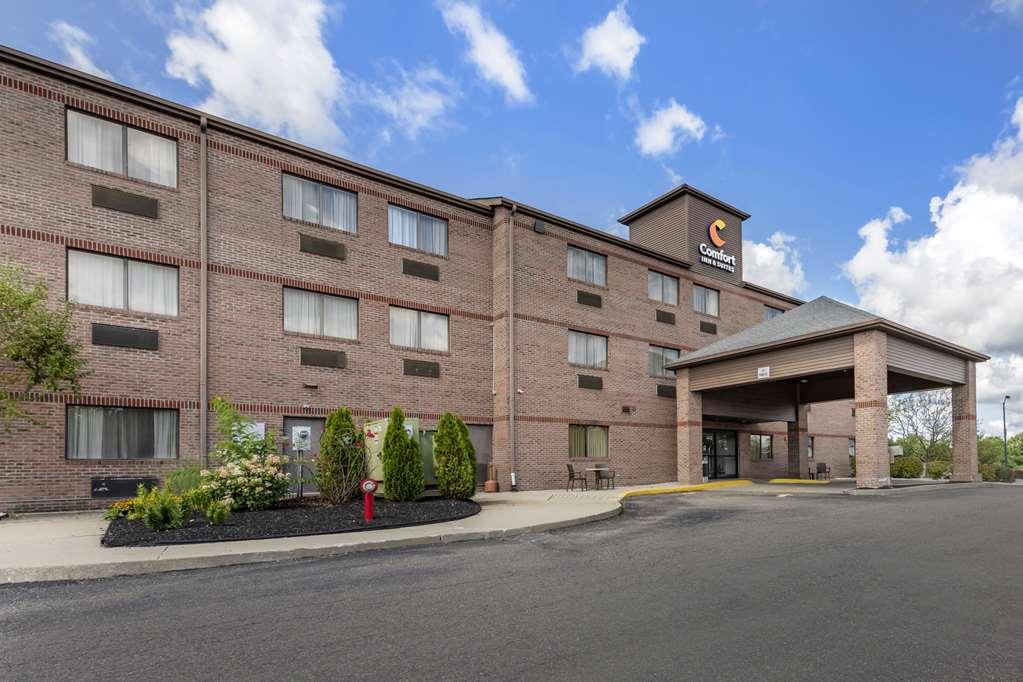 Comfort Inn & Suites Streetsboro - Kent Экстерьер фото