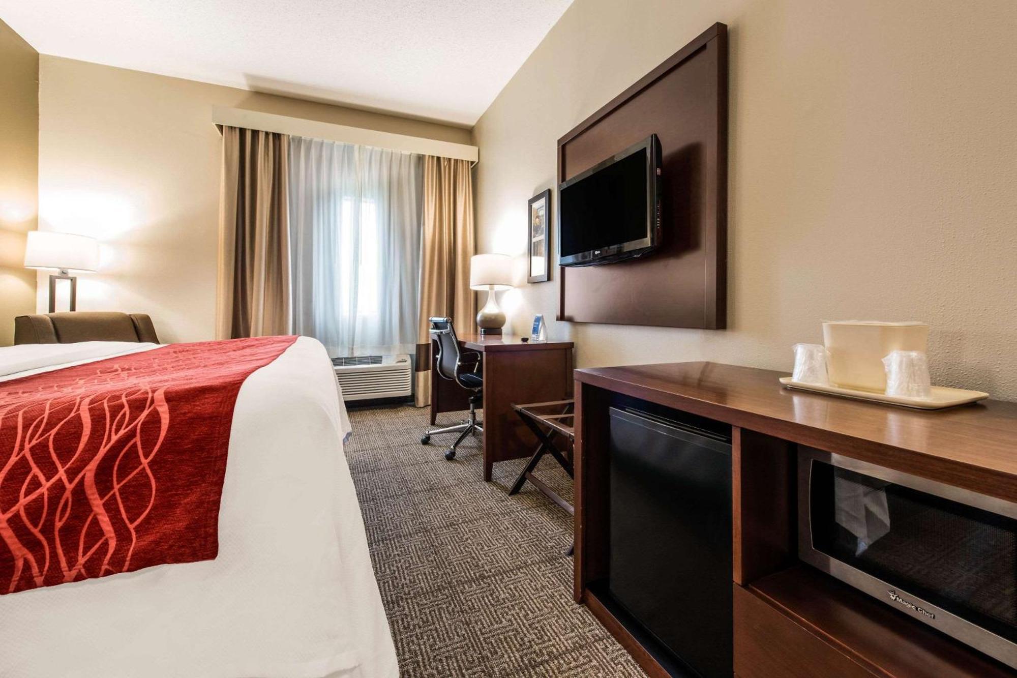 Comfort Inn & Suites Streetsboro - Kent Экстерьер фото