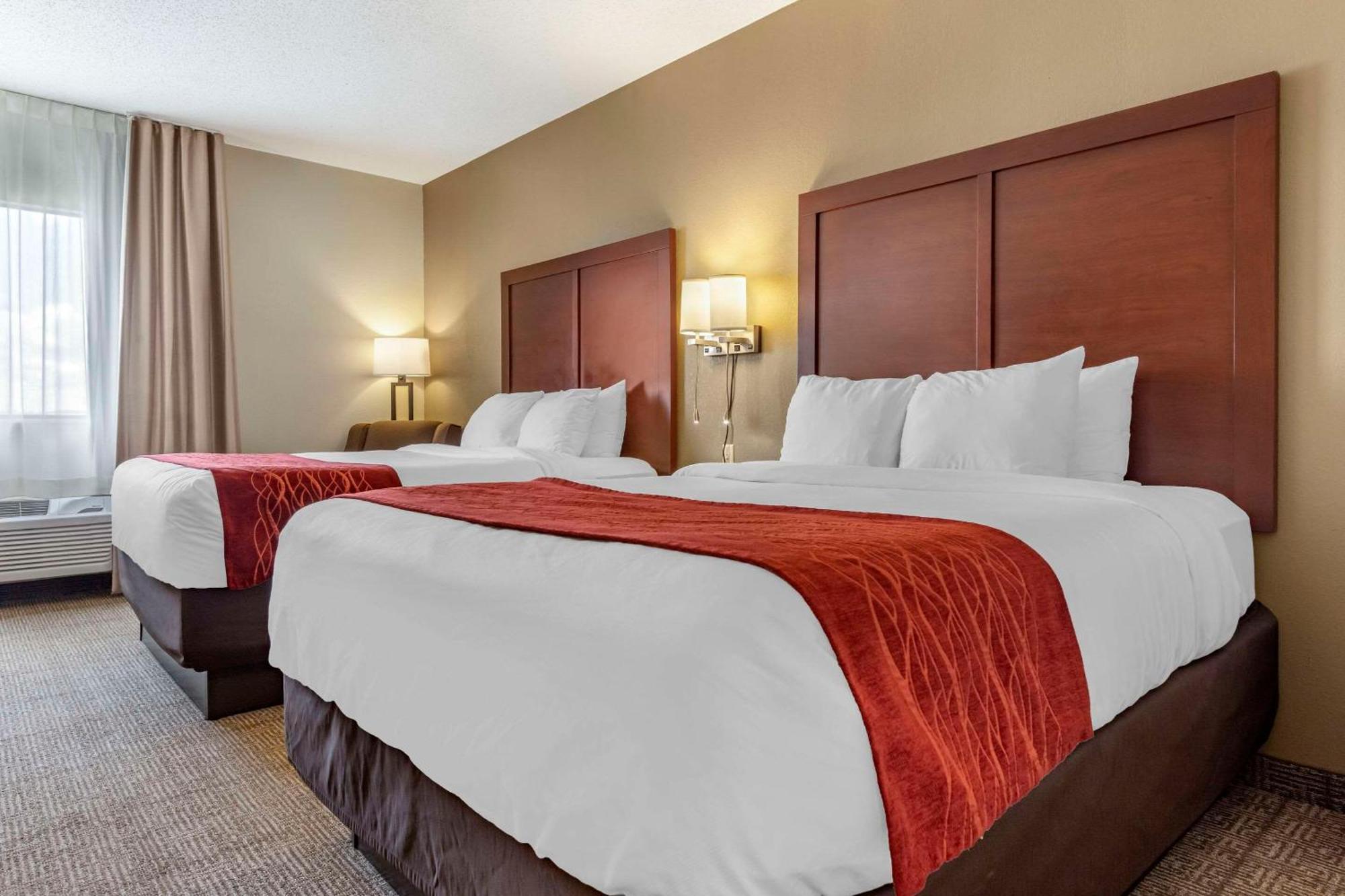 Comfort Inn & Suites Streetsboro - Kent Экстерьер фото