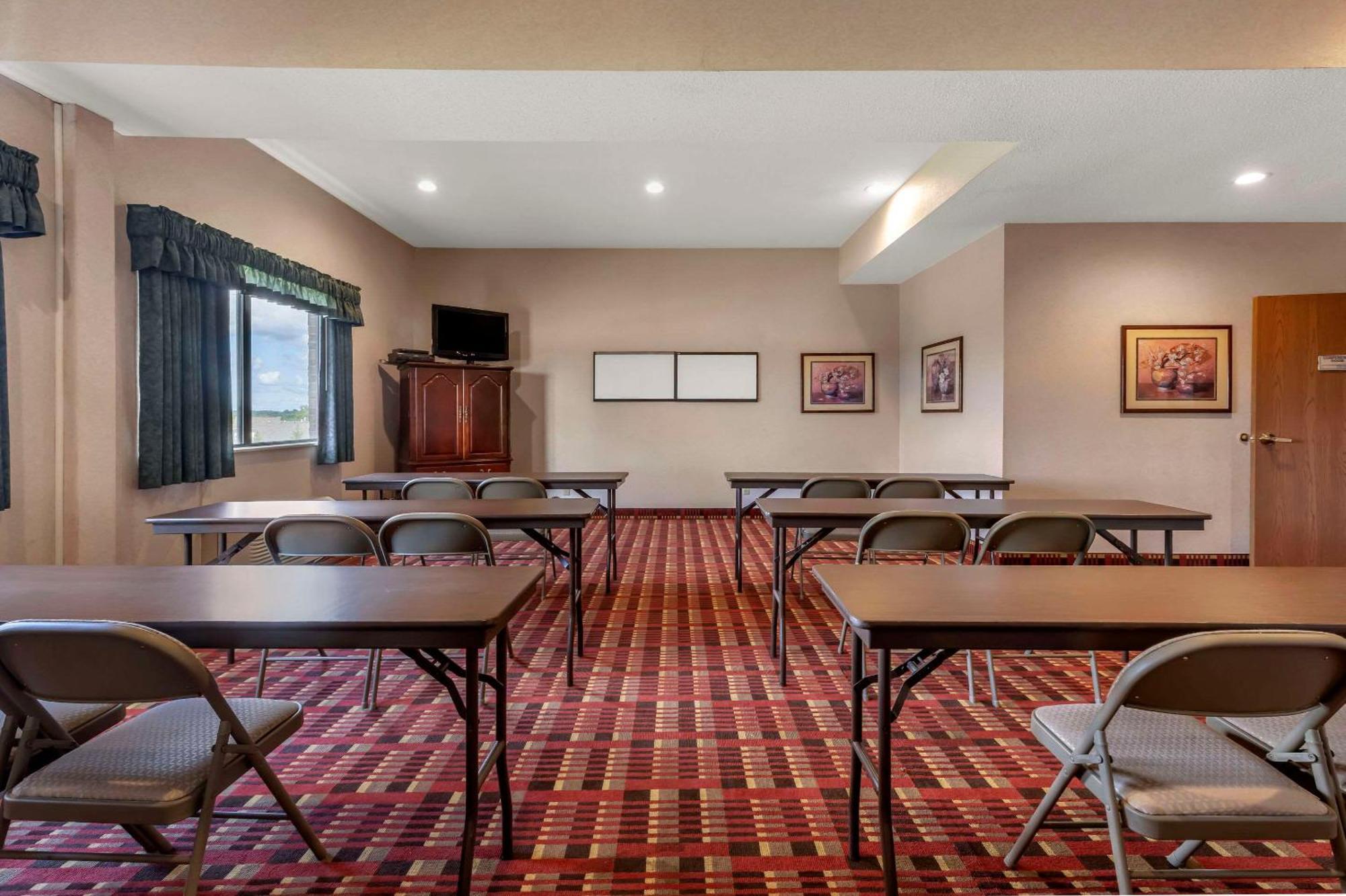 Comfort Inn & Suites Streetsboro - Kent Экстерьер фото