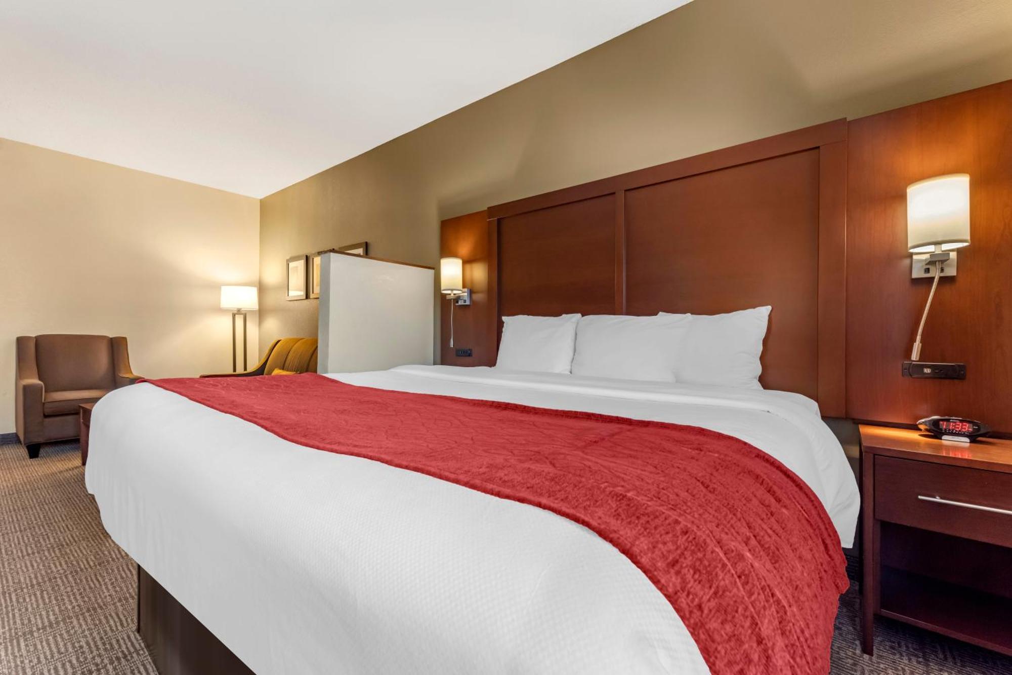 Comfort Inn & Suites Streetsboro - Kent Экстерьер фото