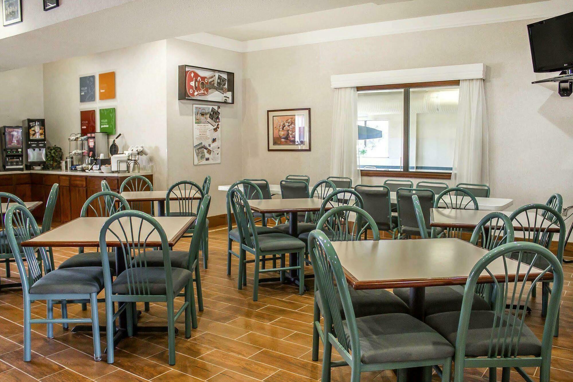 Comfort Inn & Suites Streetsboro - Kent Экстерьер фото