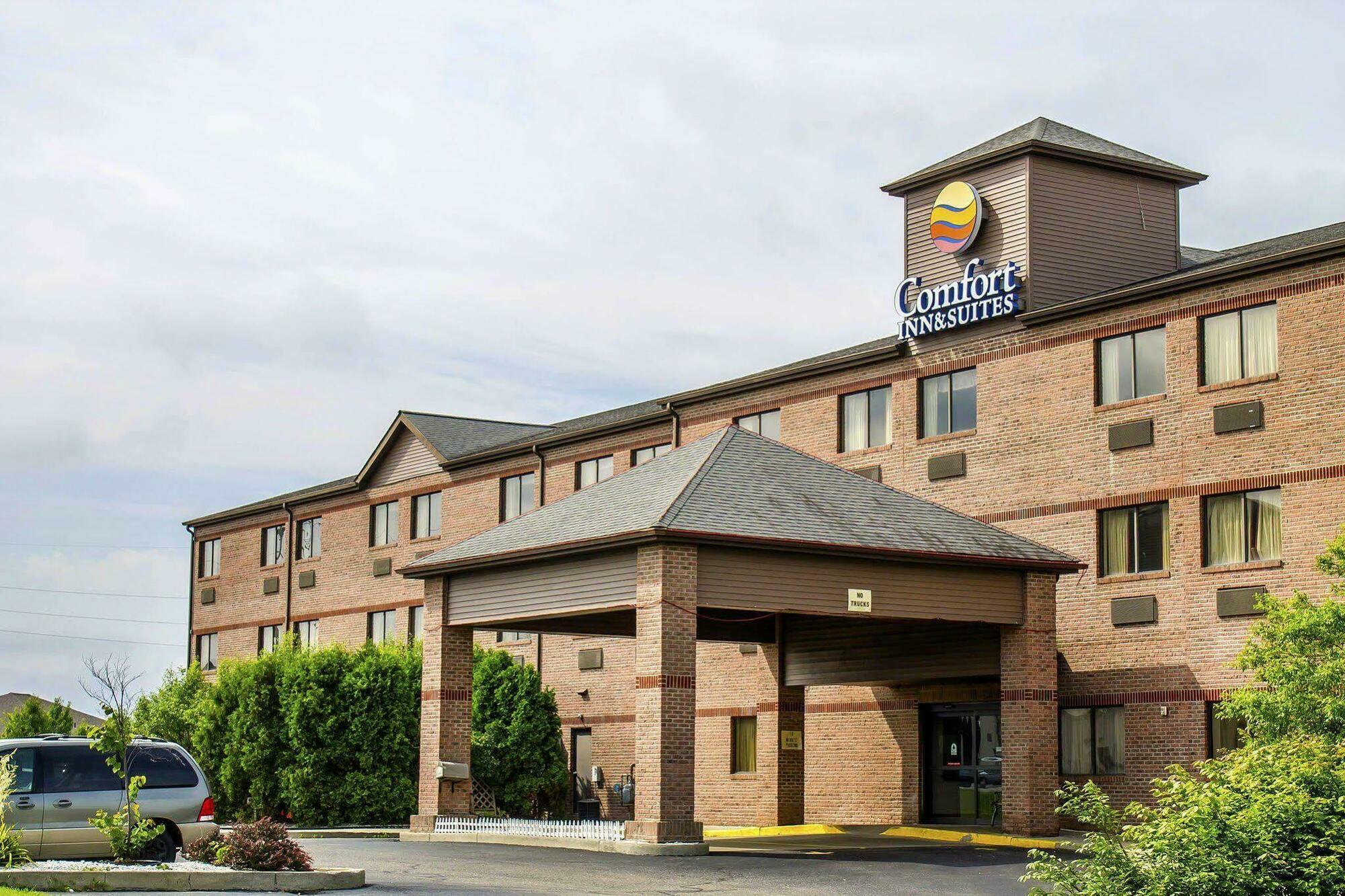 Comfort Inn & Suites Streetsboro - Kent Экстерьер фото
